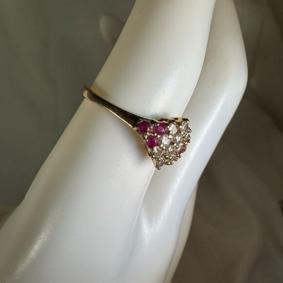 Vintage 14K Yellow Gold Genuine Diamond Cluster Ring w/ Ruby Accents Sz 8 - Picture 7 of 9